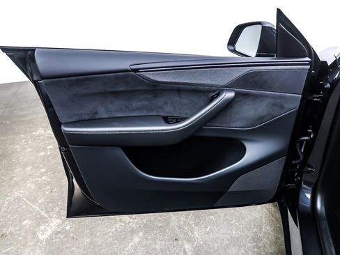 Used 2026 Tesla Model Y Long Range image 20