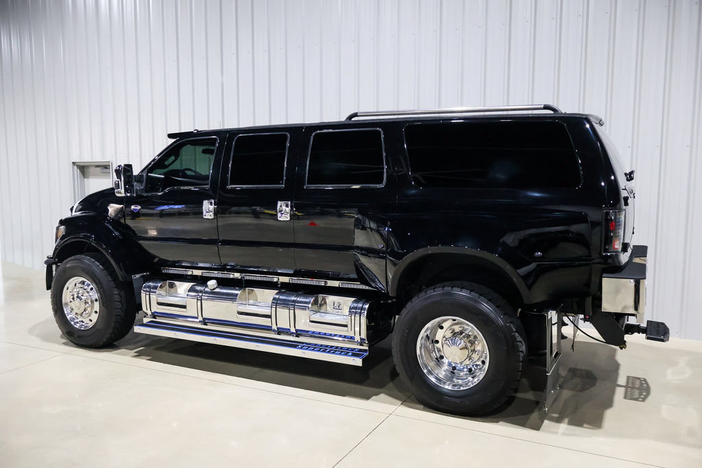 Used 2015 Ford F650 2WD Crew Cab Super Duty image 16