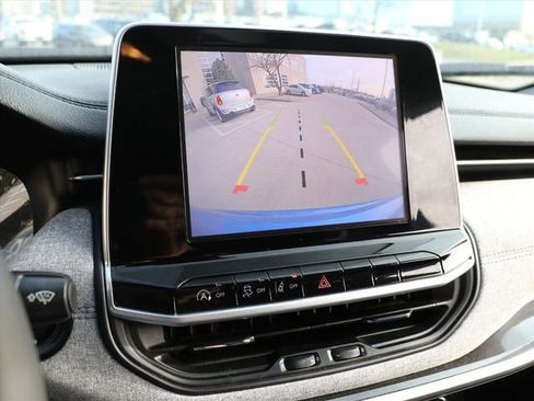 Used 2022 Jeep Compass Latitude image 25