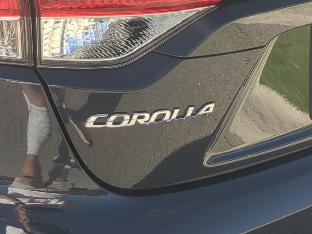 Used 2026 Toyota Corolla LE FWD image 11