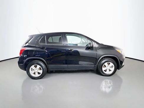 Used 2020 Chevrolet Trax LS w/ Tint and Cruise Package AWD/4WD image 5