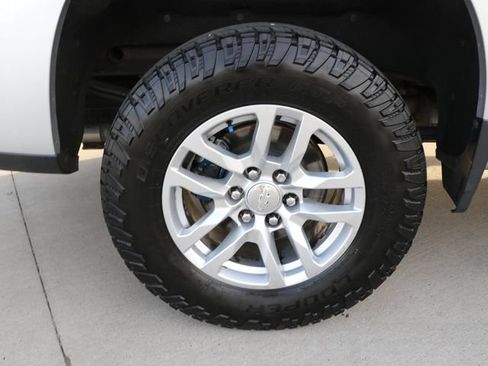 Used 2019 Chevrolet Silverado 1500 LT w/ All-Star Edition AWD/4WD image 8