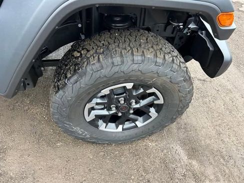 New 2025 Jeep Wrangler Unlimited Rubicon AWD/4WD image 33