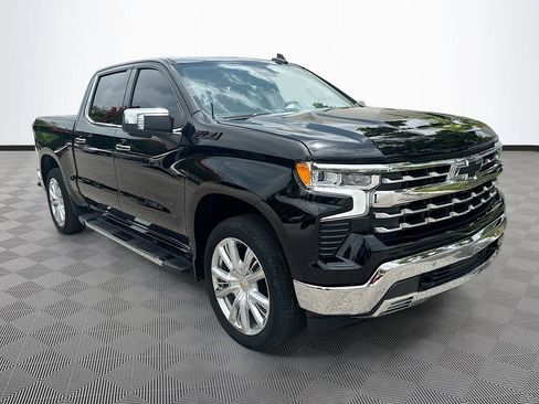 Used 2023 Chevrolet Silverado 1500 LTZ w/ LTZ Convenience Package II AWD/4WD image 4