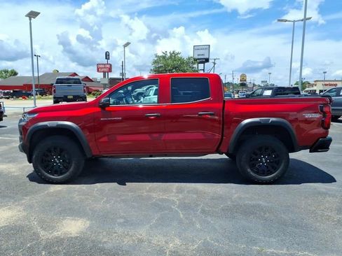 Used 2025 Chevrolet Colorado Trail Boss AWD/4WD image 8
