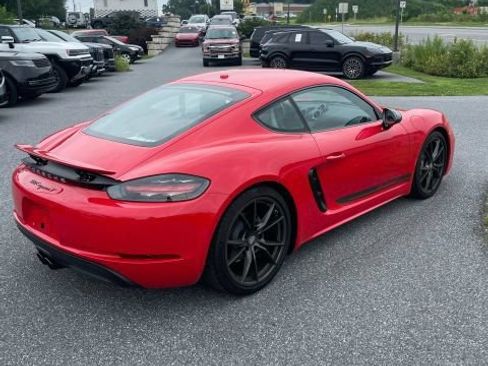 Used 2023 Porsche 718 Cayman w/ 718 T Interior Package RWD image 8