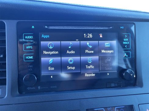 Used 2016 Toyota Sienna SE image 23