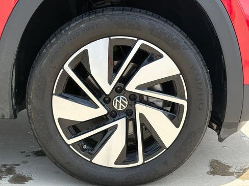 Used 2024 Volkswagen Atlas SE FWD image 9