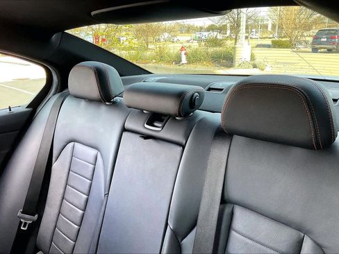 Used 2019 BMW 330i Sedan w/ Premium Package image 13