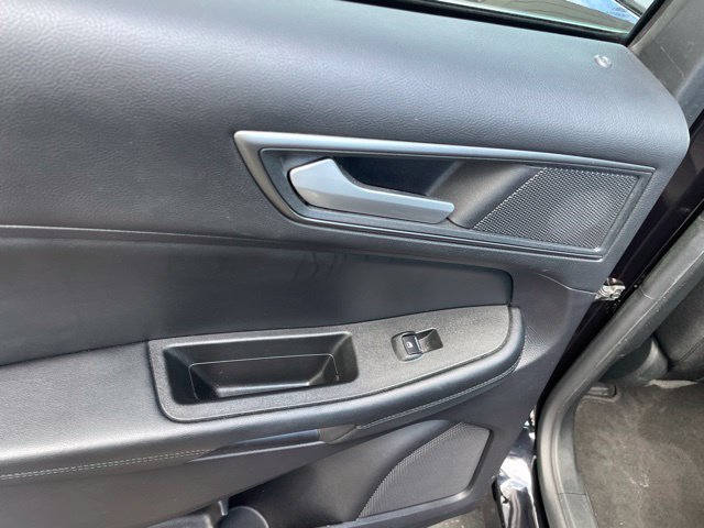 Used 2020 Ford Edge SE FWD image 56