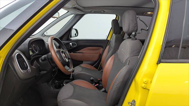 Used 2014 FIAT 500L Trekking w/ Popular Equipment Group FWD image 14