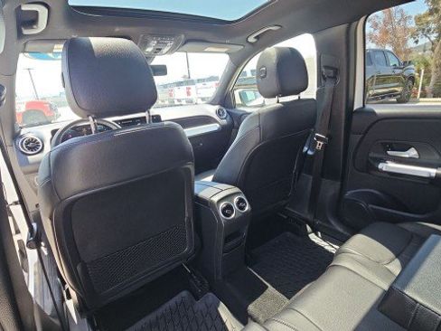 Used 2023 Mercedes-Benz GLB 250 image 21