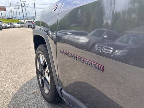 Used 2018 Jeep Compass Trailhawk AWD/4WD image 26