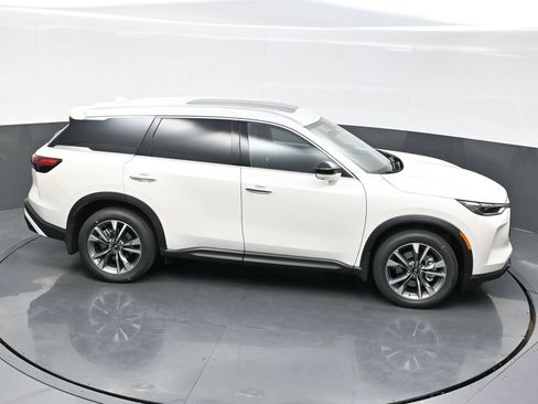 Used 2025 INFINITI QX60 Luxe w/ Vision Package image 41