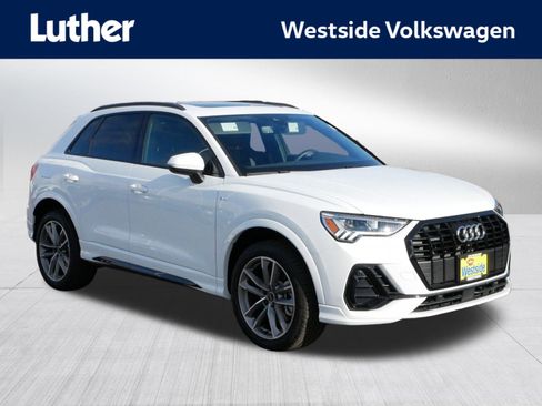 Used 2025 Audi Q3 2.0T Premium w/ Convenience Package image 1