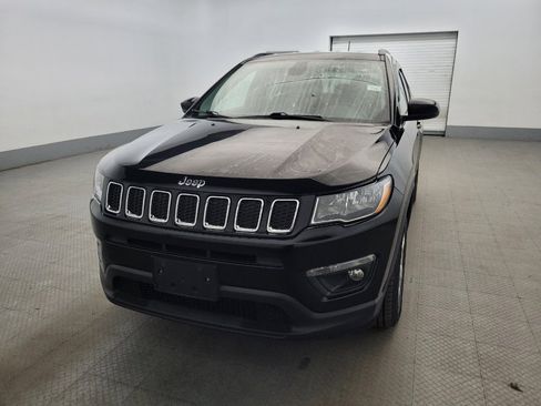 Used 2018 Jeep Compass Latitude w/ Cold Weather Group AWD/4WD image 15