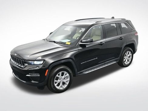 Used 2023 Jeep Grand Cherokee Limited image 22