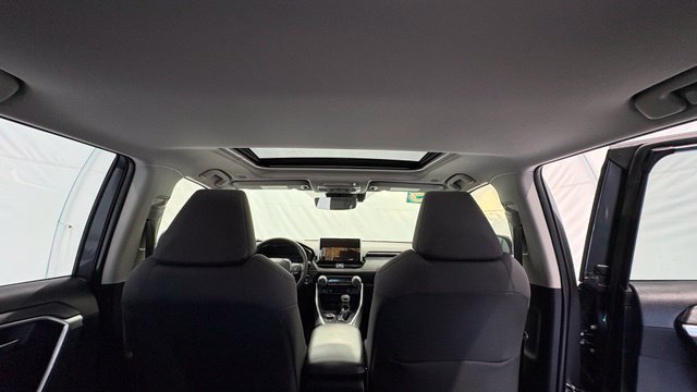 Used 2025 Toyota RAV4 XLE w/ Convenience Package AWD/4WD image 30