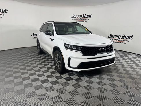 Used 2021 Kia Sorento S w/ Panoramic Sunroof Package image 7