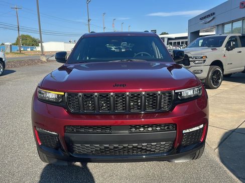 New 2025 Jeep Grand Cherokee L Limited w/ Black Appearance Package image 2