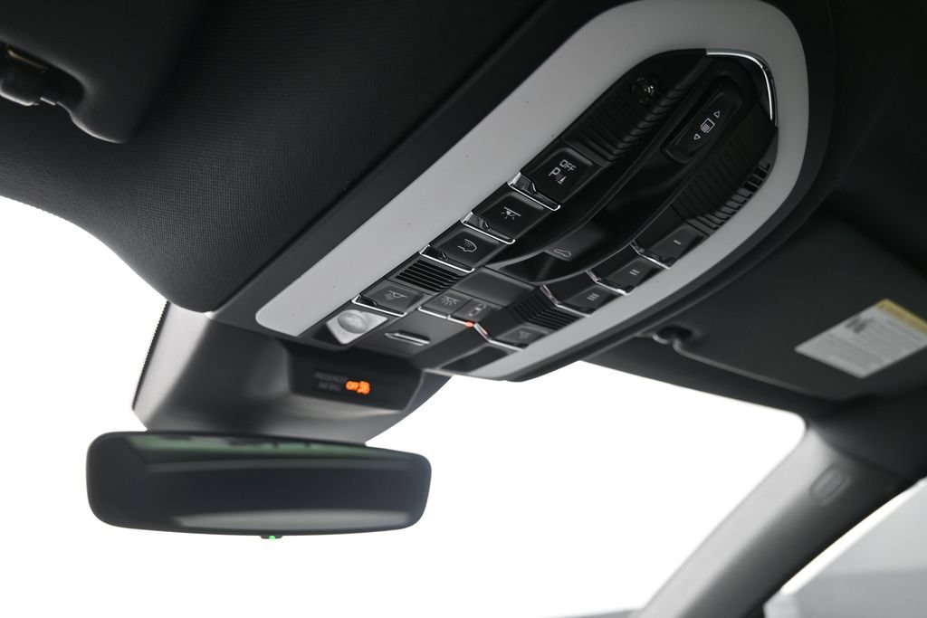 New 2026 Porsche Macan AWD/4WD image 19