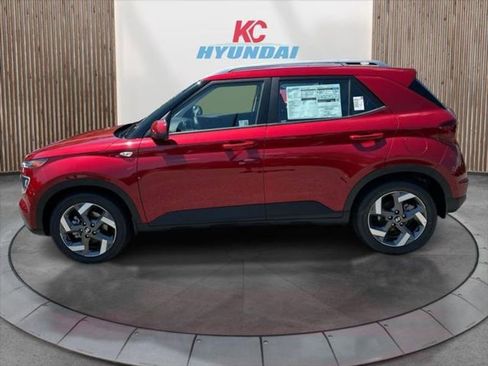 New 2025 Hyundai Venue Limited image 2