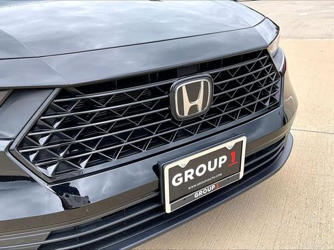 Used 2025 Honda Accord SE image 30