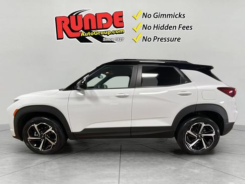 Used 2023 Chevrolet TrailBlazer RS w/ Convenience Package AWD/4WD image 3