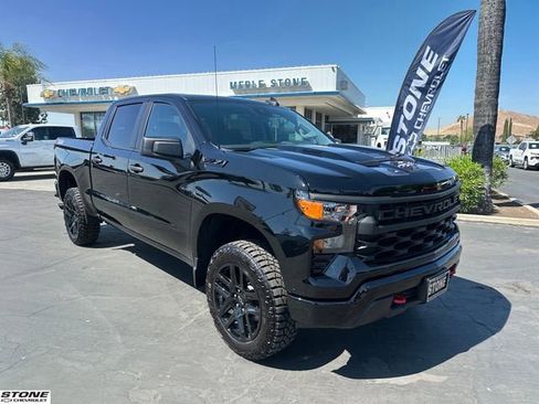 New 2026 Chevrolet Silverado 1500 Custom Trail Boss w/ LPO, Dark Essentials Package image 1