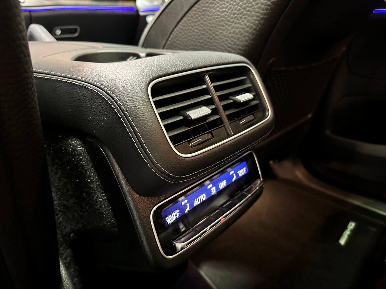 Certified 2025 Mercedes-Benz GLS 450 4MATIC image 32