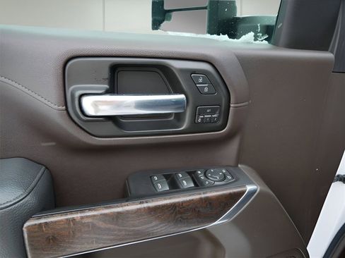 Used 2020 GMC Sierra 2500 Denali w/ Denali Ultimate Package image 17