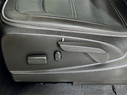 Used 2019 GMC Canyon Denali image 11