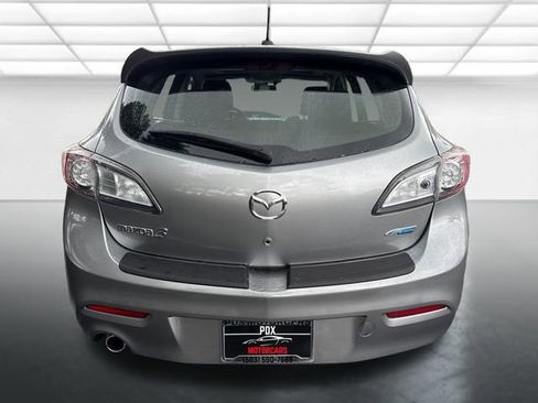 Used 2013 MAZDA MAZDA3 i Grand Touring w/ Tech Pkg image 4