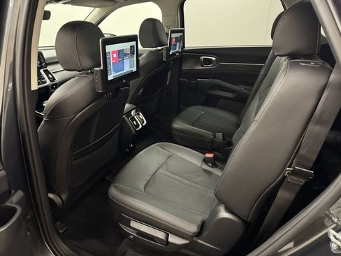 Used 2022 Kia Sorento SX image 30