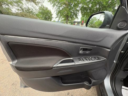 Used 2025 Mitsubishi Outlander Sport ES AWD/4WD image 26