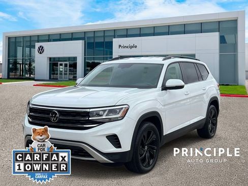 Certified 2023 Volkswagen Atlas SE w/ Black Wheel Package FWD image 1
