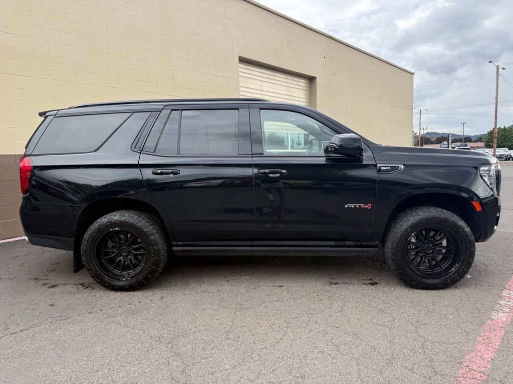 Used 2023 GMC Yukon AT4 w/ AT4 Premium Package AWD/4WD image 3