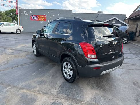 Used 2015 Chevrolet Trax LT w/ LT Sun and Sound Package AWD/4WD image 9