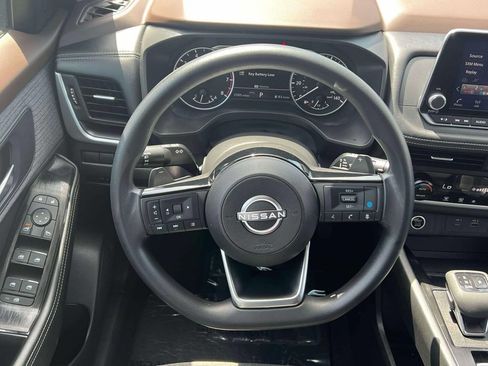 Used 2023 Nissan Rogue SV AWD/4WD image 14