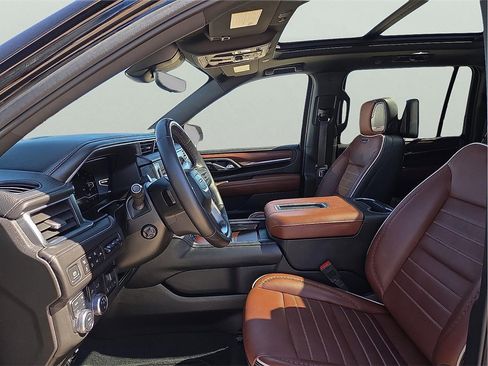 Used 2024 GMC Yukon XL Denali Ultimate image 16