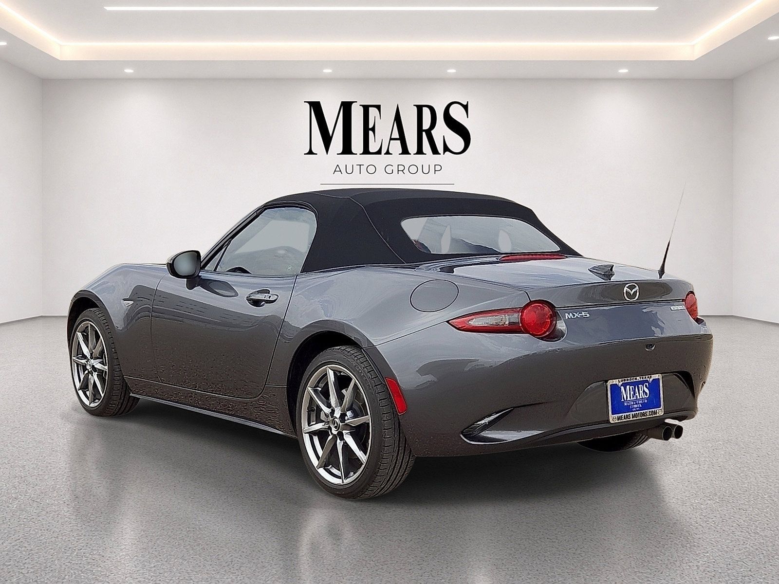 Used 2023 MAZDA MX-5 Miata Grand Touring RWD image 4