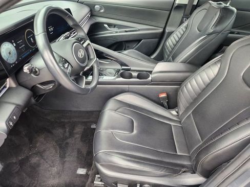 Used 2024 Hyundai Elantra Limited FWD image 9