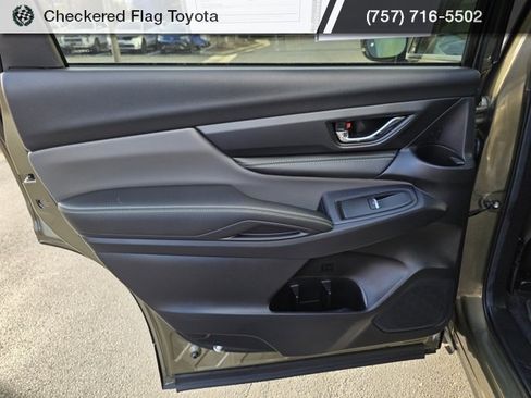 Used 2024 Subaru Ascent Onyx Edition image 41