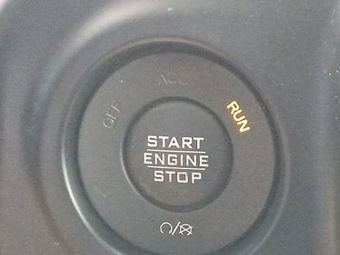 Used 2018 Jeep Wrangler Unlimited Rubicon w/ Safety Group AWD/4WD image 18