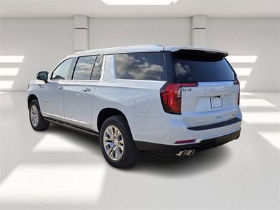 New 2026 GMC Yukon XL Denali w/ Sun & Power Step Package