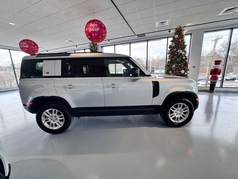 Used 2023 Land Rover Defender 110 S image 6
