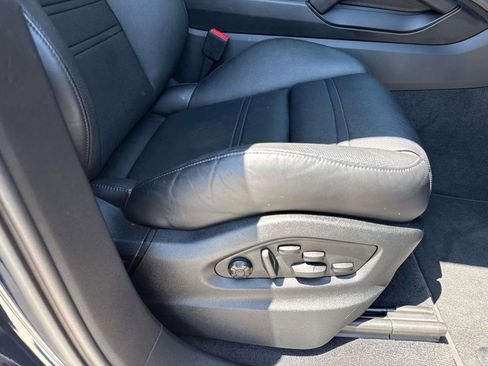 Certified 2024 Porsche Cayenne Coupe AWD/4WD image 17