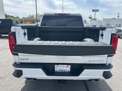 Used 2024 GMC Sierra 1500 Denali w/ Denali Reserve Package AWD/4WD image 9