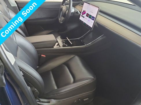 Used 2021 Tesla Model Y Long Range image 9