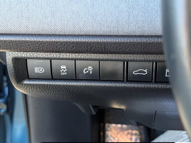 Used 2025 Toyota Camry LE w/ Convenience Package FWD image 23
